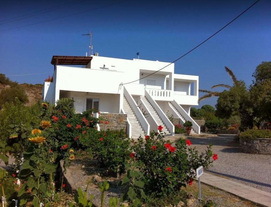 Tselios Apartments & Studios Kiotari Buitenkant foto
